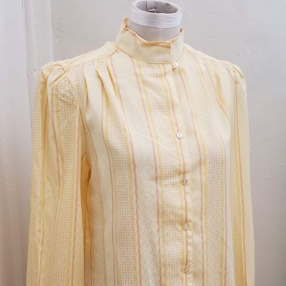 Gorgeous Yellow Vintage Button Down Blouse - Picture 3 of 5